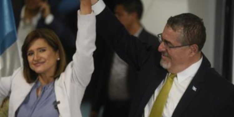 Comienzan confirmaciones a cambio de mando