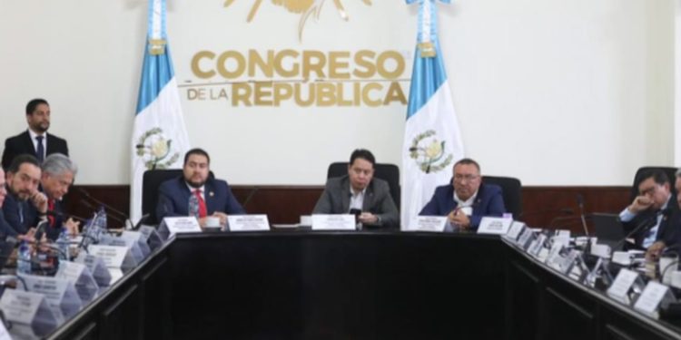 Comisión de Finanzas del Congreso avala exoneración de impuestos para importaciones contra narcotráfico