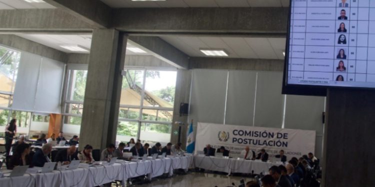Comisión de postulación inicia votación final para elección de magistrados de Corte de Apelaciones