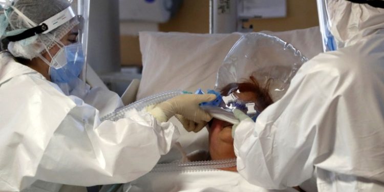 Comisión Europea confirma inicio de tercera ola de Covid-19