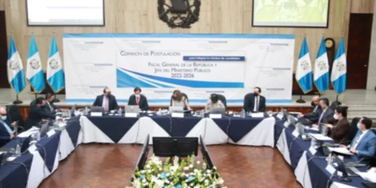 Comisión legislativa confirma 36 candidatos a Procurador de Derechos Humanos