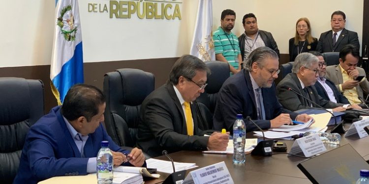 Comisión Pesquisidora recomienda al Congreso retirar inmunidad a magistrados del TSE