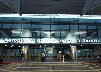 Comité de Crisis del Sector Turí­stico denuncia deficiencias en el aeropuerto internacional La Aurora