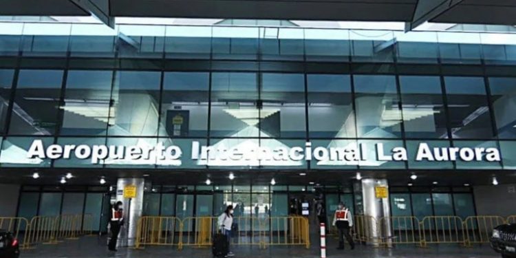Comité de Crisis del Sector Turí­stico denuncia deficiencias en el aeropuerto internacional La Aurora