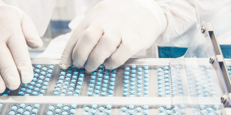 ¿Cómo podría la IA ayudar a la industria farmacéutica a crear nuevos medicamentos?