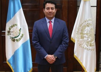 Comprueban que viceministro de Desarrollo tiene una plaza en GUATEL