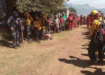 Comuna de Antigua y CONAP habilitan centros de acopio para apoyar a brigadistas en incendio del volcán de Agua