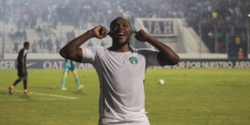 Comunicaciones a 90 minutos del tí­tulo