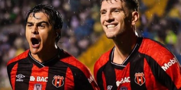 Comunicaciones FC cae ante Alajuelense 1-2 y se complica en los Cuartos de Final de la Copa Centroamericana de Concacaf