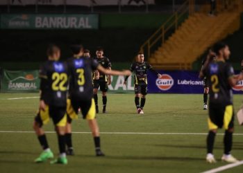 Comunicaciones FC cae nuevamente por distracciones en jugadas a balón parado