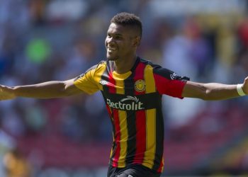 Comunicaciones hace oficial la contratación de su último extranjero