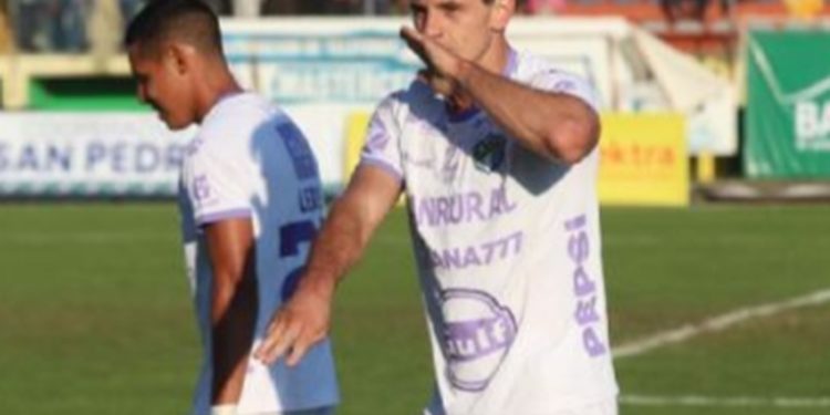 Comunicaciones remonta ante Xinabajul y asegura su pase a la fase final del Apertura 2024