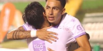Comunicaciones rompe mala racha de 11 juegos y vence 3-0 a Guastatoya en el Apertura 2024
