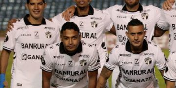 Comunicaciones sufre para clasificarse a la Copa de Campeones