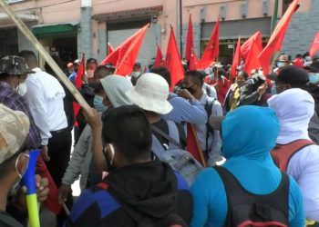 Con manifestaciones sectores indí­genas exigen una Corte de Constitucionalidad de su agrado