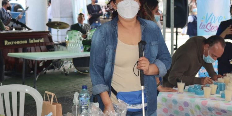 CONADI pone en marcha exposición y venta de productos elaborados por personas con discapacidad