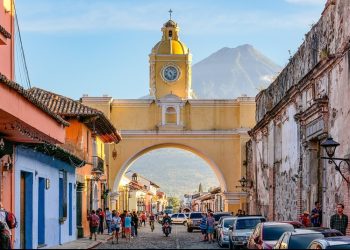 Concejo Municipal de Antigua autoriza el retiro de ventas en la calle