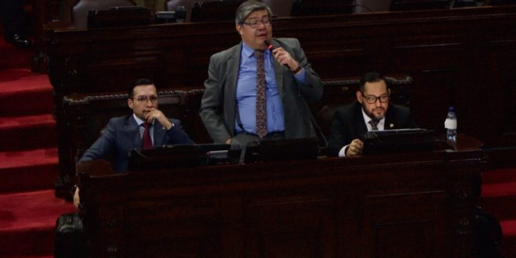 Concluye interpelación al ministro de Gobernación tras más de 15 sesiones en el Congreso