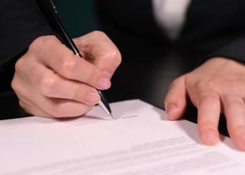 Condena a abogada por falsedad ideológica en acta de constitución de partido político