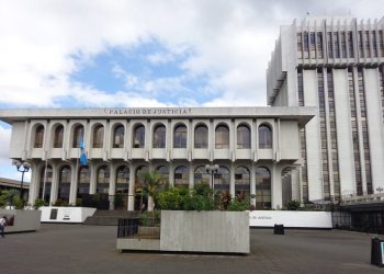 Condenan abogado por obstrucción de la justicia