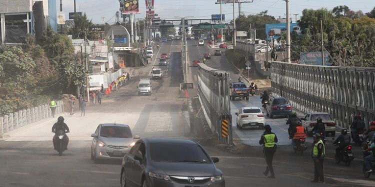 Conductores enfrentarán complicaciones en la ruta al Pacífico por reparaciones de puentes dañados