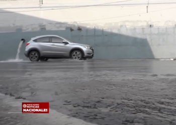 Congestionamientos en la capital debido a lluvias y vehículos averiados