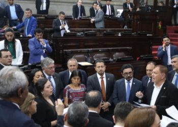 Congreso aprueba ley de tarjetas de crédito, la que entrará en vigencia en 6 meses