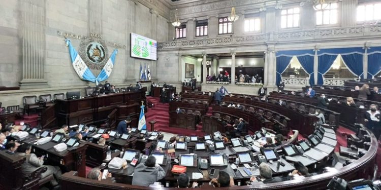 Congreso convoca a sesión para este jueves para conocer interpelaciones de ministros
