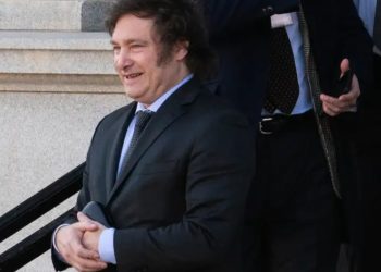 Congreso de Argentina inicia trabajo sin mayoría para Milei