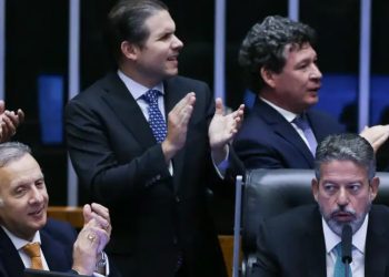 Congreso de Brasil aprueba reforma del sistema tributario