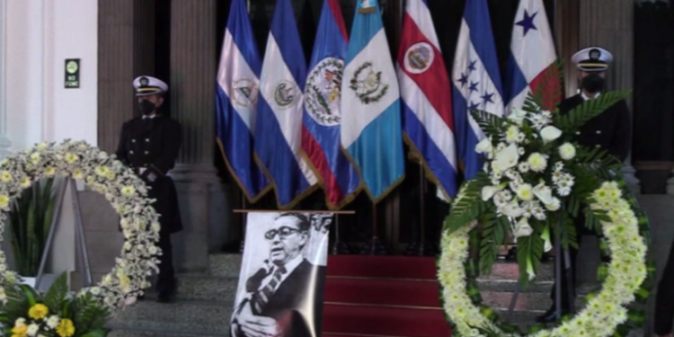 Congreso de la República hace homenaje a Roberto Carpio Nicolle