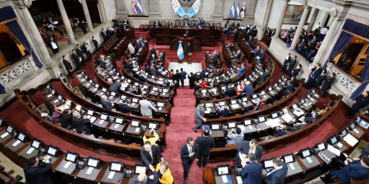 Congreso discutirá ley para compra de vacuna contra el Covid 19