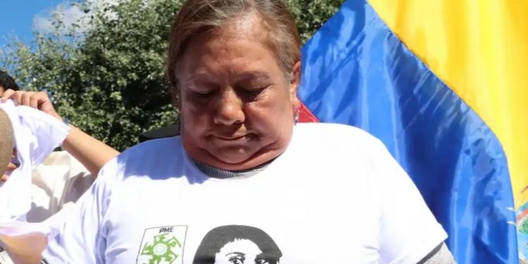 Congreso ecuatoriano suspende juicio por embarazo de fiscal