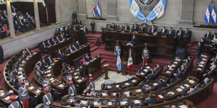 Congreso oficializa las reformas a la ley de presupuesto