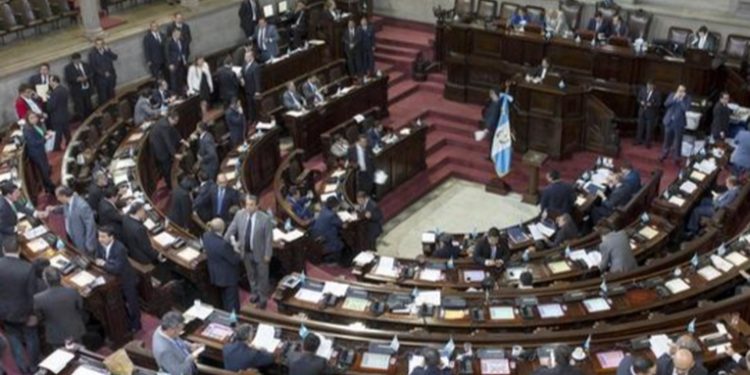 Congreso presenta dos iniciativas de ley para ayudar a personas con discapacidad