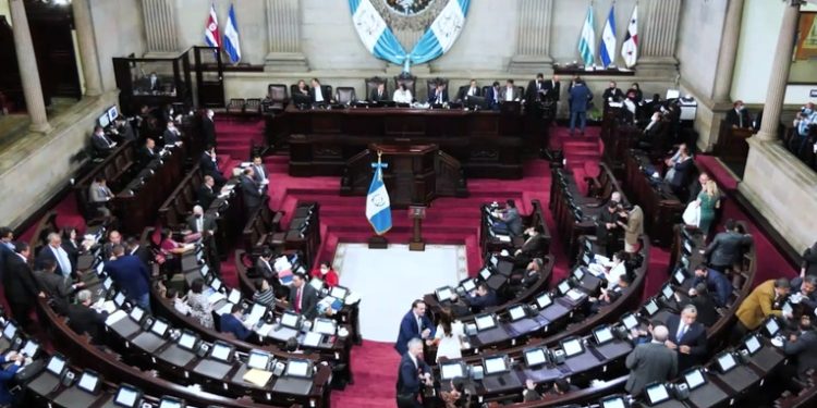 Congreso programa elección de nuevo Contralor General de Cuentas para este martes