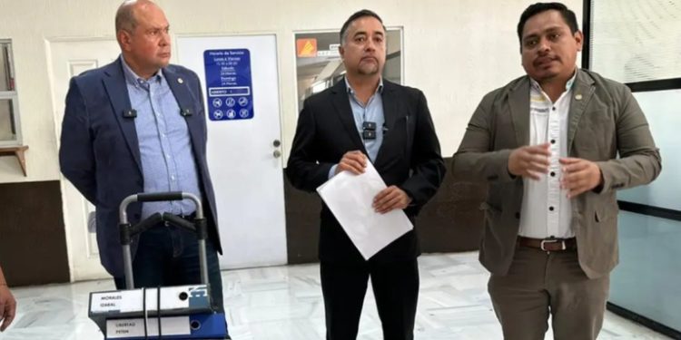 Congreso restituye a tres diputados como integrantes del bloque VOS tras resolución de la directiva