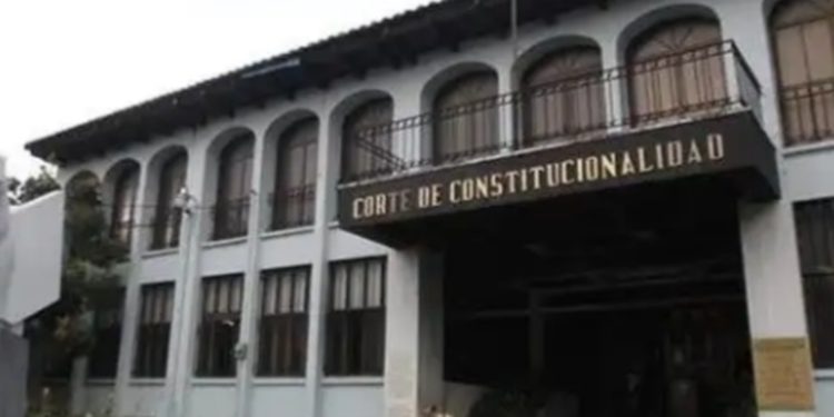 Congreso solicita informe legal sobre aumento salarial a diputados tras instrucciones de la Comisión Permanente