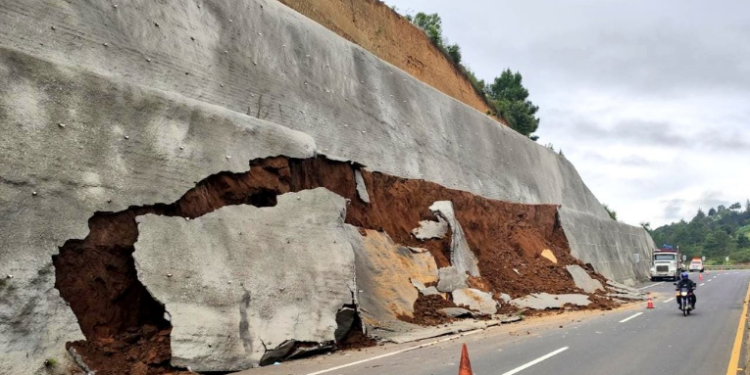 CONRED informa nuevo derrumbe en el Libramiento de Chimaltenango