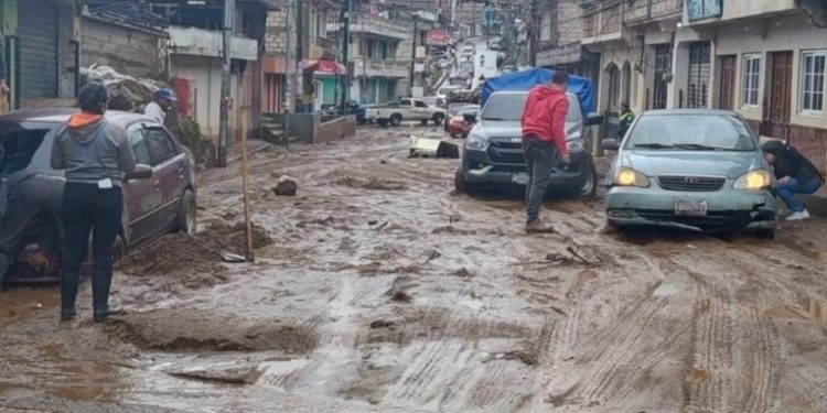 Conred reporta 1,246 incidentes por lluvias y traslada a 715 personas a albergues