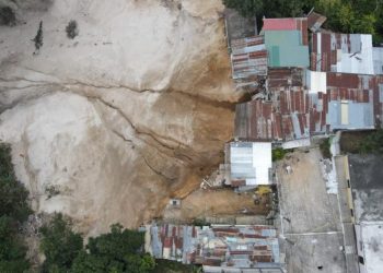 Conred y Insivumeh unen esfuerzos para evaluar deslizamiento en zona 3