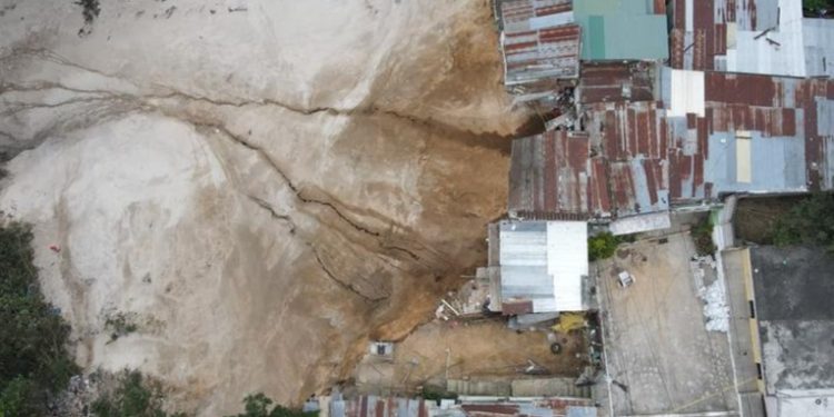 Conred y Insivumeh unen esfuerzos para evaluar deslizamiento en zona 3