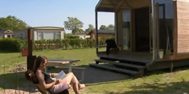 Construyen casas de cartón para facilitar el acceso a la vivienda