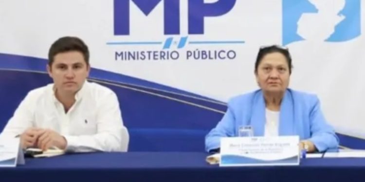 Consuelo Porras y Sebastián Siero encabezan encuentro en Mazatenango como parte de gira departamental