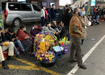 Continúa firme la decisión de eliminar las ventas ambulantes en el aeropuerto La Aurora