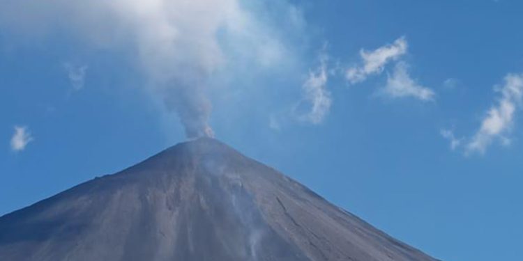 Continúa la actividad del Volcán de pacaya
