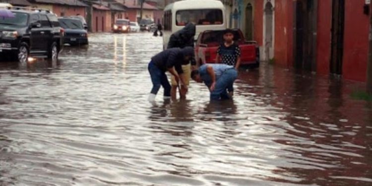 Continúan las personas afectadas tras las lluvias en el paí­s