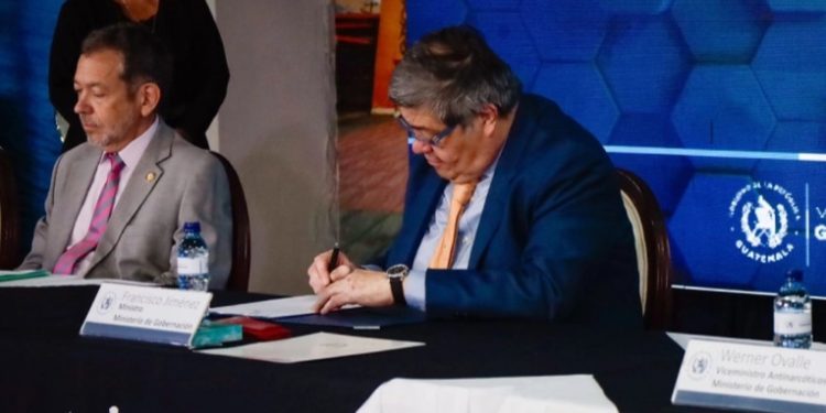 Convenio interinstitucional busca garantizar la protección en instalaciones aeroportuarias.