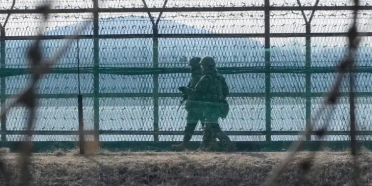 Corea del Norte amenaza con abrir fuego en la frontera