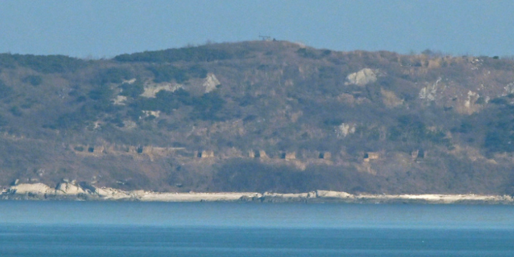 Corea del Norte dispara alrededor de 60 proyectiles de artillería cerca de la isla surcoreana de Yeonpyeong